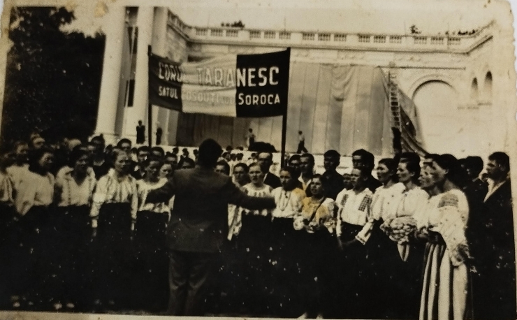 Fotografie. Corul de la Cosăuț